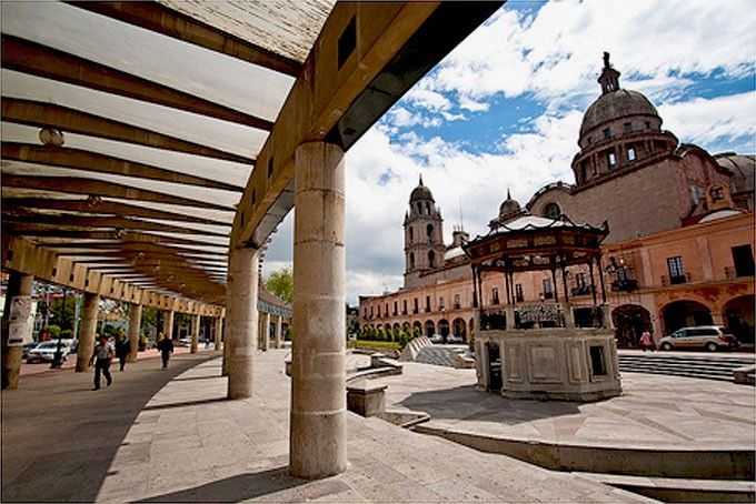 Conoce el origen de la Plaza González Arratia de #Toluca